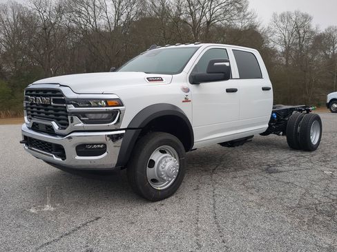 New 2026 RAM 4500 Tradesman image 6