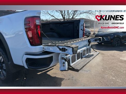 Used 2026 GMC Sierra 3500 Denali w/ Denali Reserve Package AWD/4WD image 13