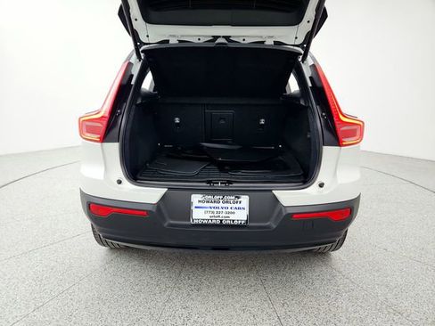 Used 2021 Volvo XC40 T5 R-Design w/ Protection Package Premier image 15