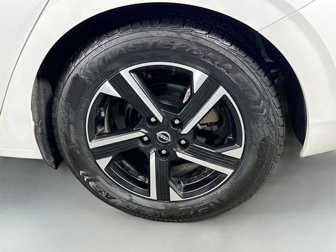 Used 2024 Nissan Sentra SV FWD image 28