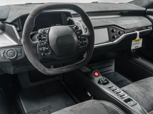 Used 2019 Ford GT RWD image 13