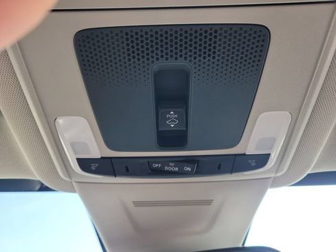 Certified 2025 Honda CR-V EX image 31