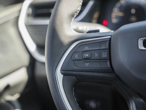 New 2025 Jeep Grand Cherokee Laredo X w/ Luxury Tech Group I image 29