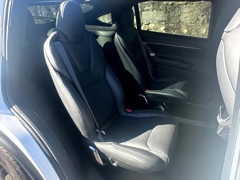 Used 2023 Tesla Model X image 61