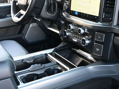 New 2025 Ford F350 Lariat w/ Lariat Ultimate Package image 39