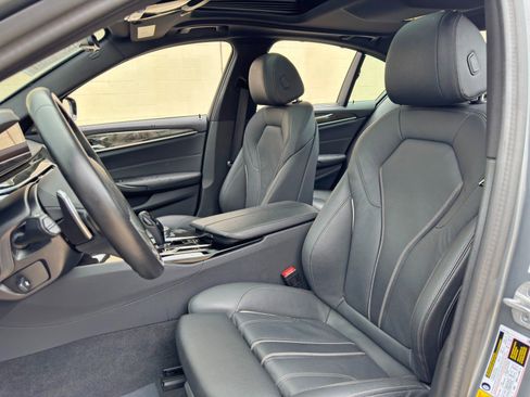 Used 2023 BMW 540i w/ M Sport Package RWD image 42