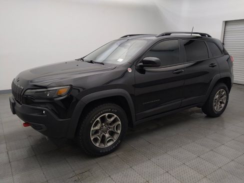 Used 2022 Jeep Cherokee Trailhawk image 2