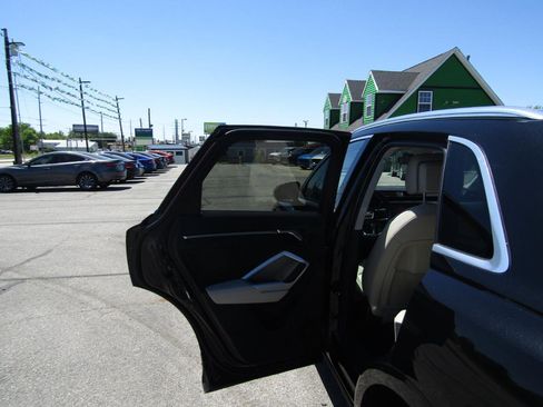 Used 2021 Audi Q3 2.0T Premium AWD/4WD image 20