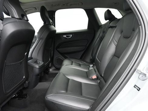Used 2024 Volvo XC60 B5 Core w/ Protection Package Premier AWD/4WD image 15