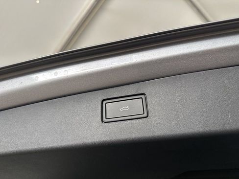 New 2026 Volkswagen Tiguan SE AWD/4WD image 13