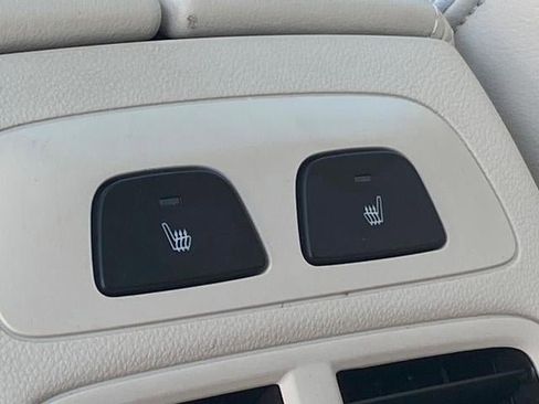 Certified 2022 Buick Envision Avenir w/ Technology Package II image 26