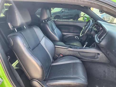 Used 2017 Dodge Challenger R/T Plus image 9