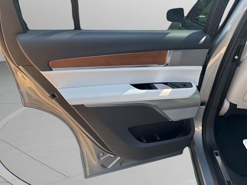 New 2026 Cadillac Vistiq Luxury image 59