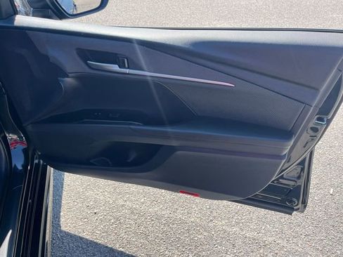 Used 2025 Toyota Camry SE image 28