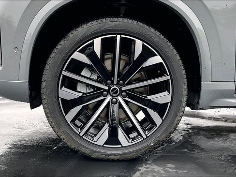 New 2026 Volvo XC90 B6 Ultra image 14
