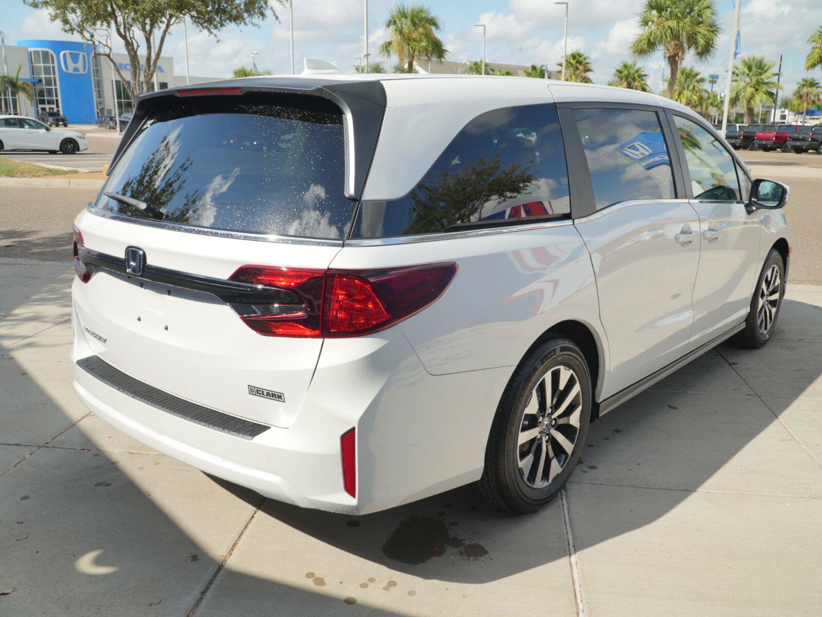 New 2027 Honda Odyssey EX-L image 6