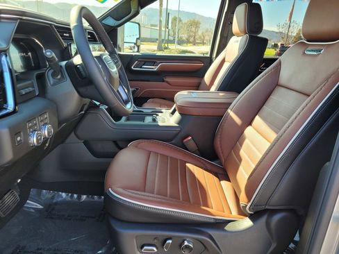 New 2026 GMC Sierra 2500 Denali Ultimate w/ Max Trailering Package image 11