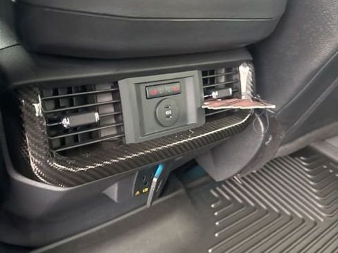 Used 2025 Ford F150 Lariat w/ Equipment Group 502A High image 13