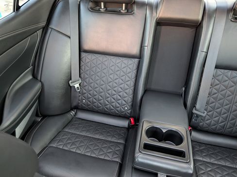 Used 2018 Nissan Maxima Platinum image 12