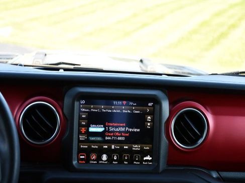 Used 2023 Jeep Gladiator Rubicon w/ Trailer Tow Package AWD/4WD image 32