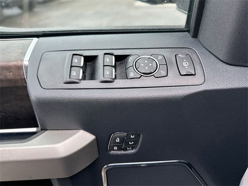 Certified 2022 Ford F250 Lariat w/ Lariat Ultimate Package image 14