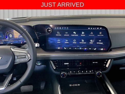 New 2026 Chevrolet Suburban LT w/ Comfort Package AWD/4WD image 4