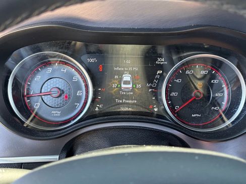 Used 2019 Dodge Charger SXT RWD image 11
