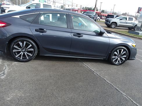 Used 2024 Honda Civic EX-L image 8