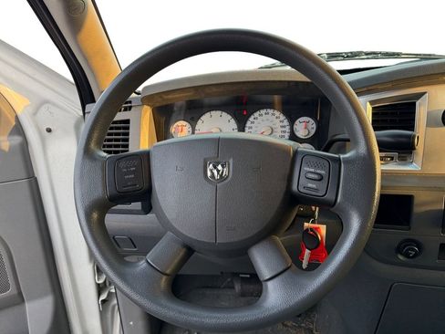 Used 2007 Dodge Ram 1500 Truck SLT image 12