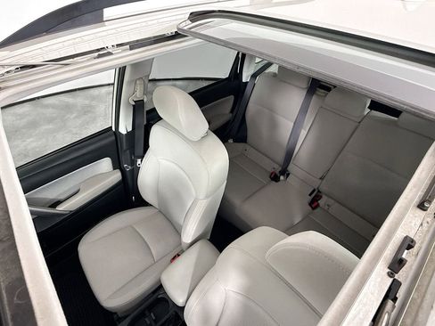 Used 2017 Subaru Forester 2.5i Premium image 25