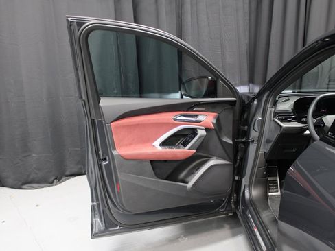 Used 2025 Audi SQ5 Prestige image 22