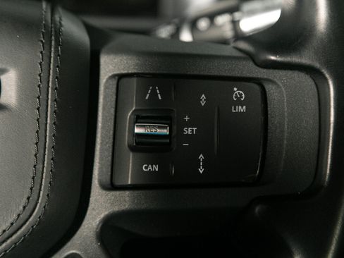 Used 2020 Land Rover Defender 110 X image 35