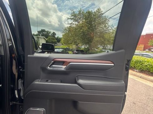 Used 2023 GMC Sierra 1500 Denali w/ Technology Package AWD/4WD image 20