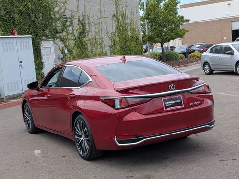 Used 2025 Lexus ES 300h w/ Premium Package FWD image 7
