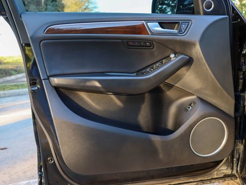 Used 2016 Audi Q5 2.0T Premium Plus w/ Technology Package image 13