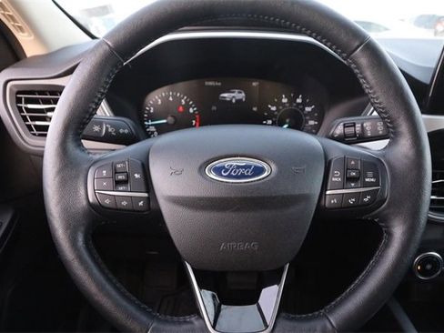 Used 2020 Ford Escape SEL image 11