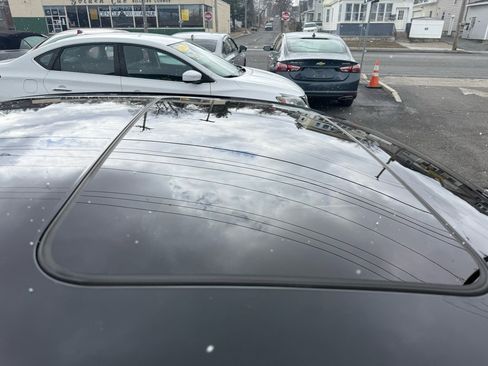 Used 2017 BMW 330i xDrive Sedan image 8