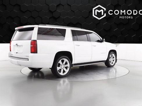 Used 2020 Chevrolet Suburban Premier image 3