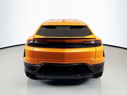 Used 2025 Lamborghini Urus SE AWD/4WD image 6