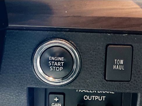 Used 2020 Toyota Tundra Limited image 24