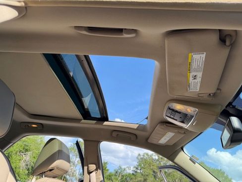 Used 2011 Chrysler 300 C w/ Sound Group image 17