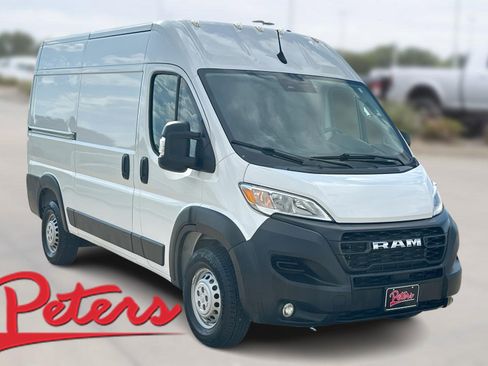 Used 2025 RAM ProMaster 2500 w/ Convenience Group FWD image 1