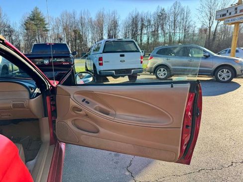 Used 1998 Ford Mustang Convertible image 18