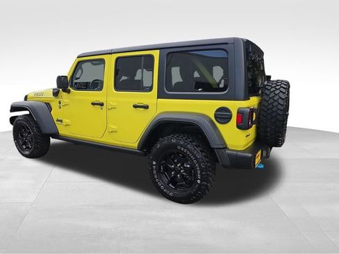 Used 2023 Jeep Wrangler Unlimited w/ Cold Weather Group image 5