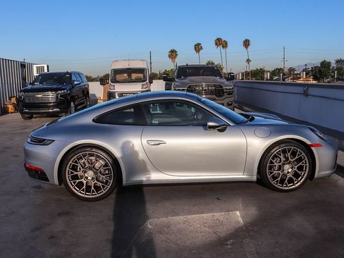 Used 2022 Porsche 911 Carrera RWD image 12