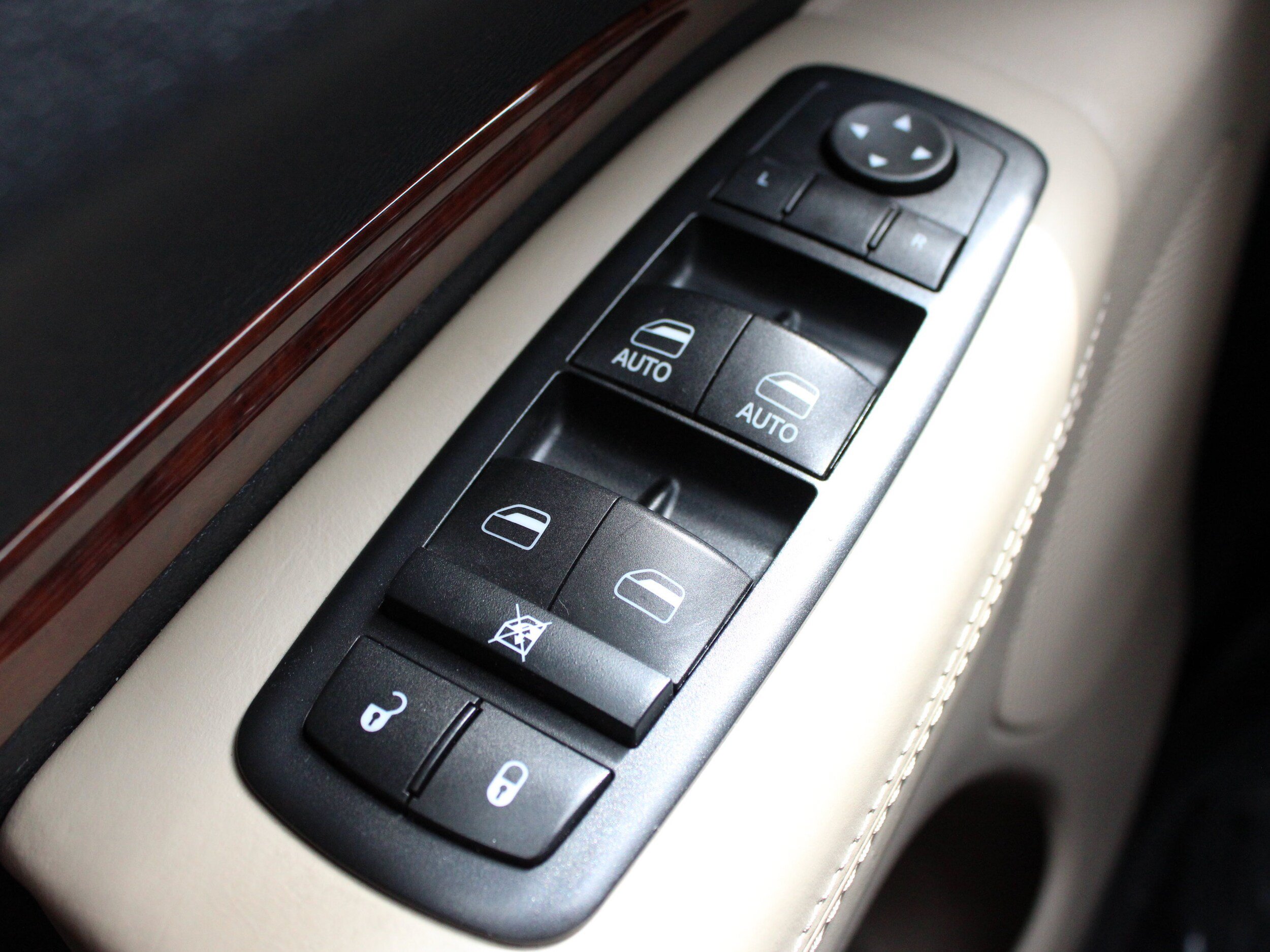 Used 2017 Dodge Durango Citadel w/ Technology Group AWD/4WD image 33