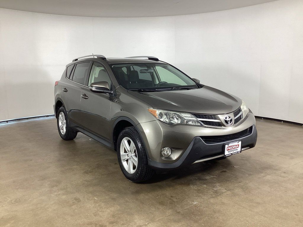 Used 2014 Toyota RAV4 XLE AWD/4WD image 3