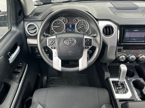 Used 2015 Toyota Tundra SR5 w/ SR5 Upgrade Package image 13