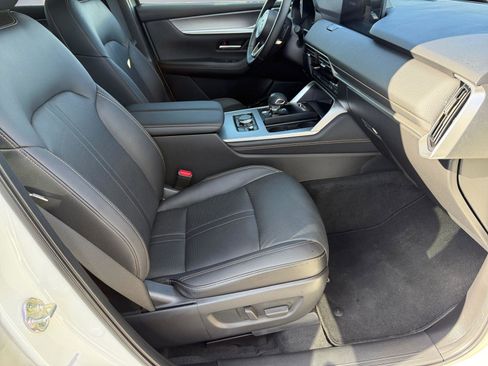 Certified 2025 MAZDA CX-90 3.3 Turbo w/ Preferred Package image 15