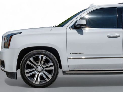 Used 2020 GMC Yukon Denali w/ Denali Ultimate Package image 10